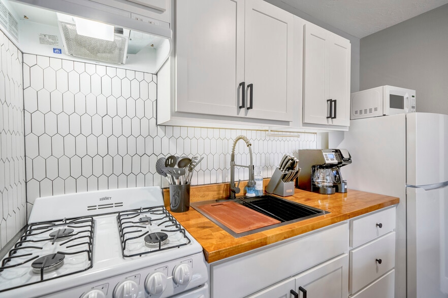 More Photos Of , Houston Multifamily For Sale