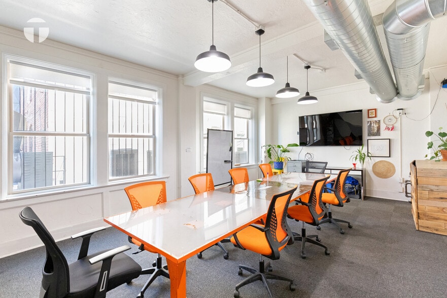 More Photos Of 110 N San Joaquin St, Stockton Office For Sale