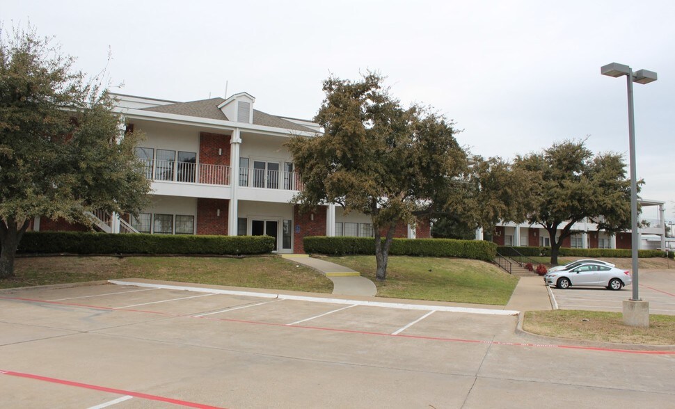 More Photos Of 7222 S Westmoreland Rd, Dallas Office For Lease