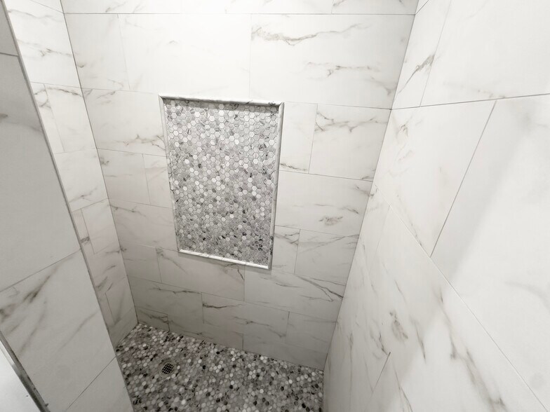 More Photos Of 5100 Atlantic Ave, Wildwood Hotel For Sale