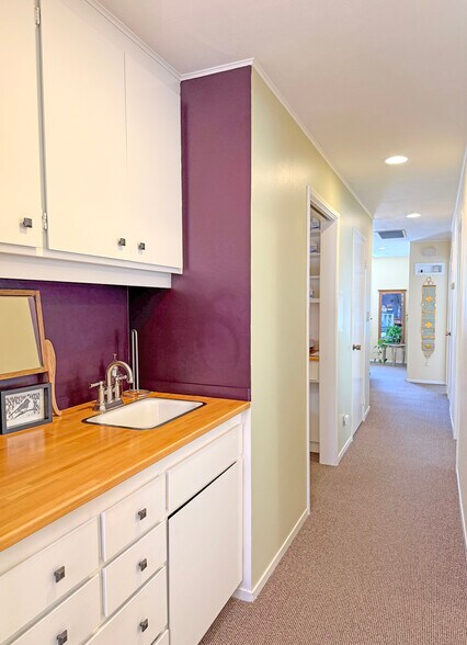 More Photos Of 3929 Grand Ave, Oakland Medical For Lease