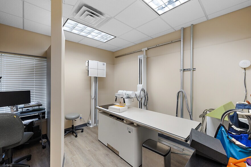 More Photos Of 43303 Schoenherr Rd, Sterling Heights Medical For Sale