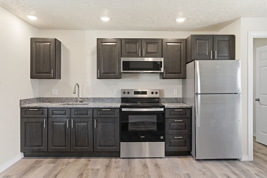 More Photos Of 301 Mount Vernon Blvd, Mount Vernon Apartments For Sale