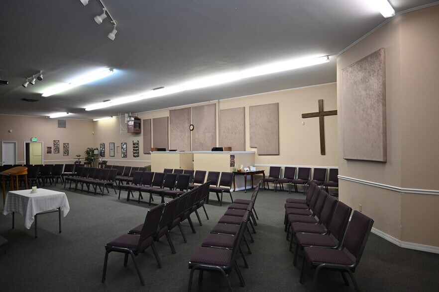 More Photos Of 2940 I-70 Business Loop, Grand Junction Flex For Sale