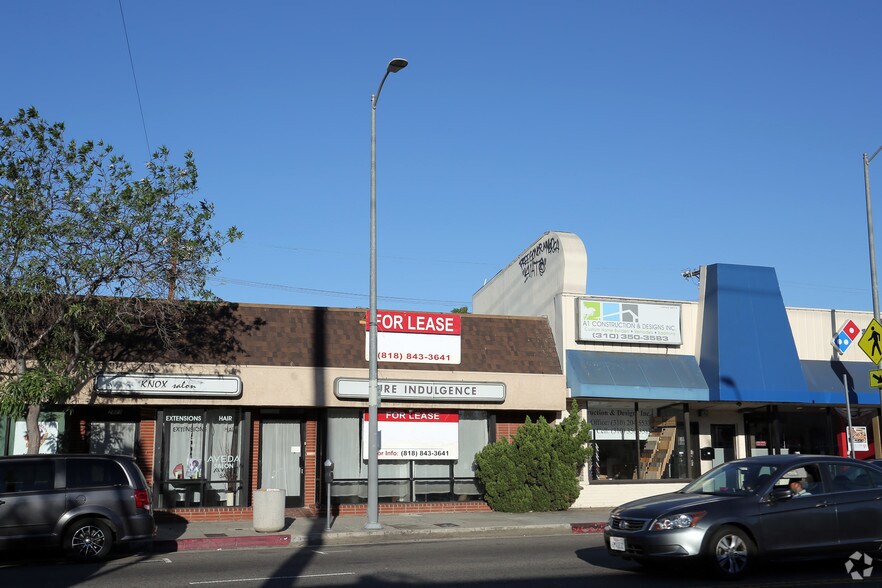 More Photos Of 2821-2835 S Robertson Blvd, Los Angeles Freestanding For Lease