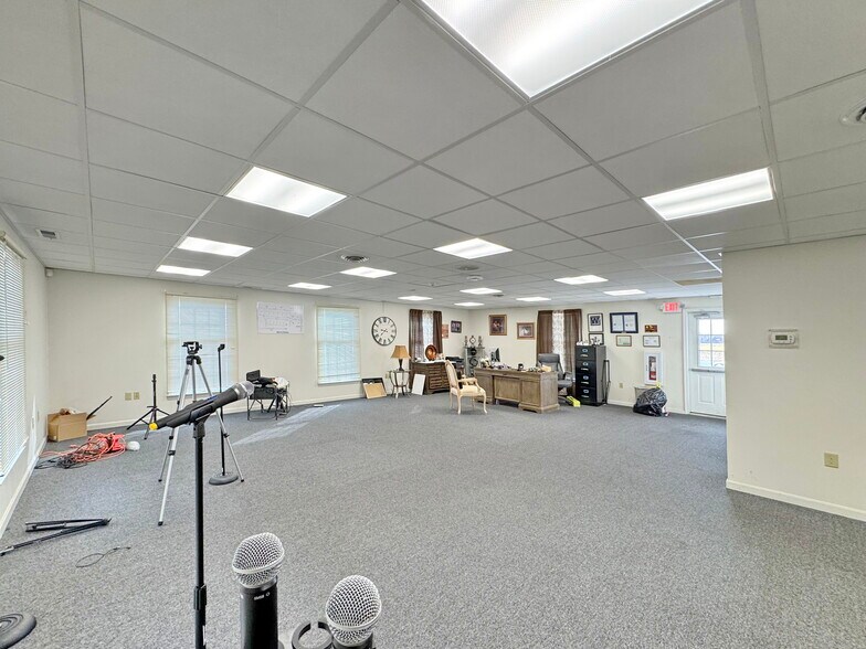 More Photos Of 18119 N Sussex Hwy, Bridgeville Office For Sale