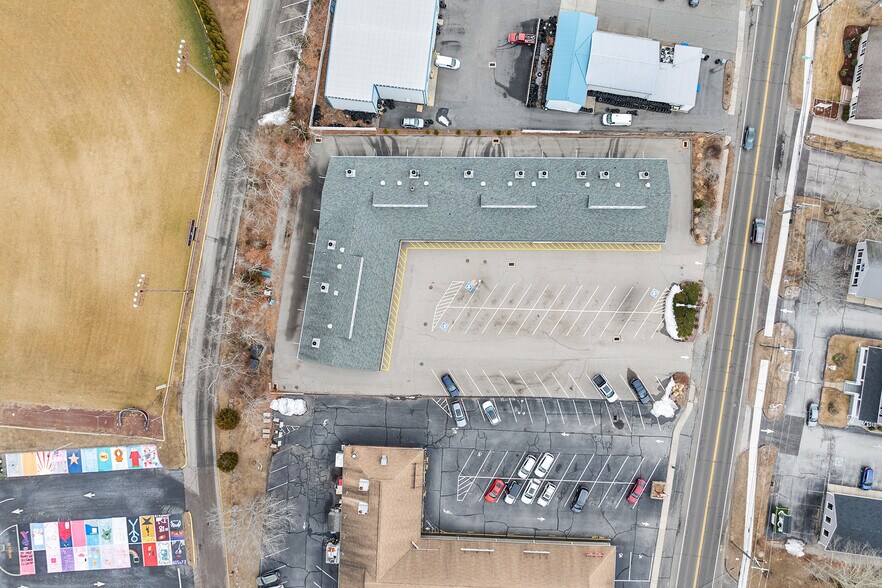 More Photos Of 131 Boston Post Rd, East Lyme Office For Lease