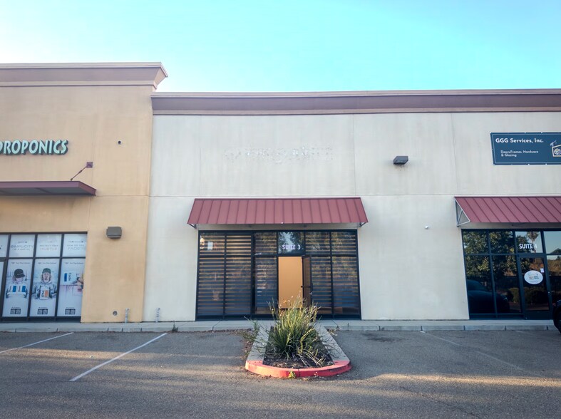 More Photos Of 470 W Larch Rd, Tracy Service For Lease