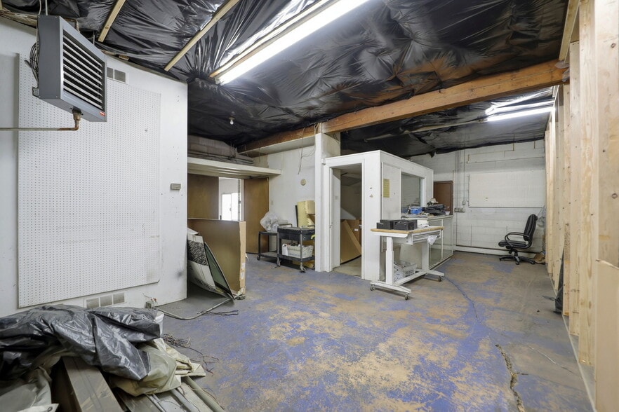 More Photos Of 405 W Fillmore St, Colorado Springs Auto Dealership For Sale