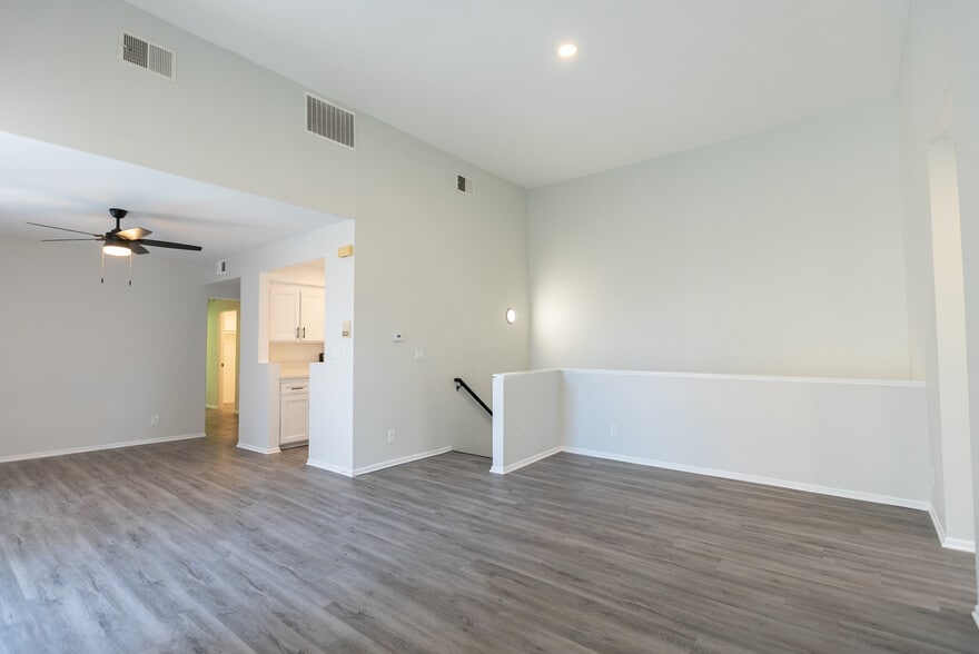 More Photos Of 1527 Veteran Ave, Los Angeles Apartments For Sale