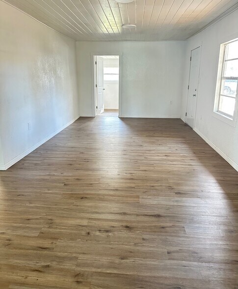 More Photos Of 1025 W Socrum Loop Rd, Lakeland Manufactured Housing Mobile Home Park For Sale