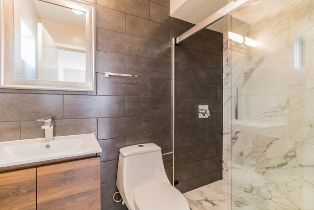 More Photos Of 412 N Ardmore Ave, Los Angeles Apartments For Sale