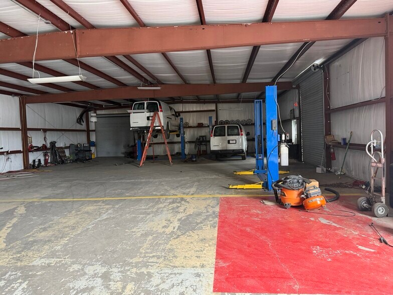 More Photos Of 1551 Dogwood Dr SW, Conyers General Retail For Lease