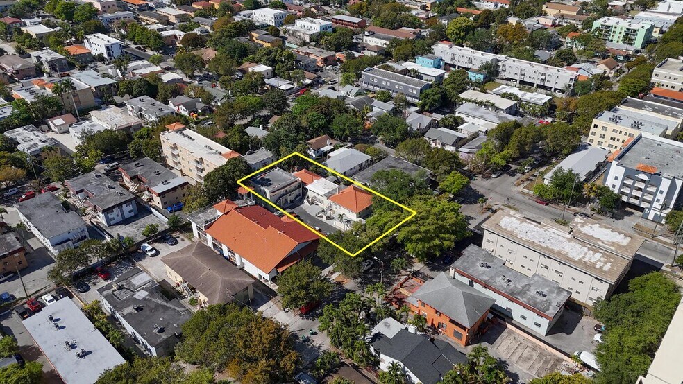 Primary Photo Of 1362 SW 2nd St, Miami Apartments For Sale