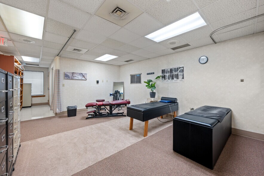 More Photos Of 5410 N Tryon St, Charlotte Medical For Sale