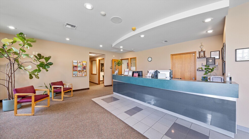 More Photos Of 3807 W Court St, Pasco Office For Sale