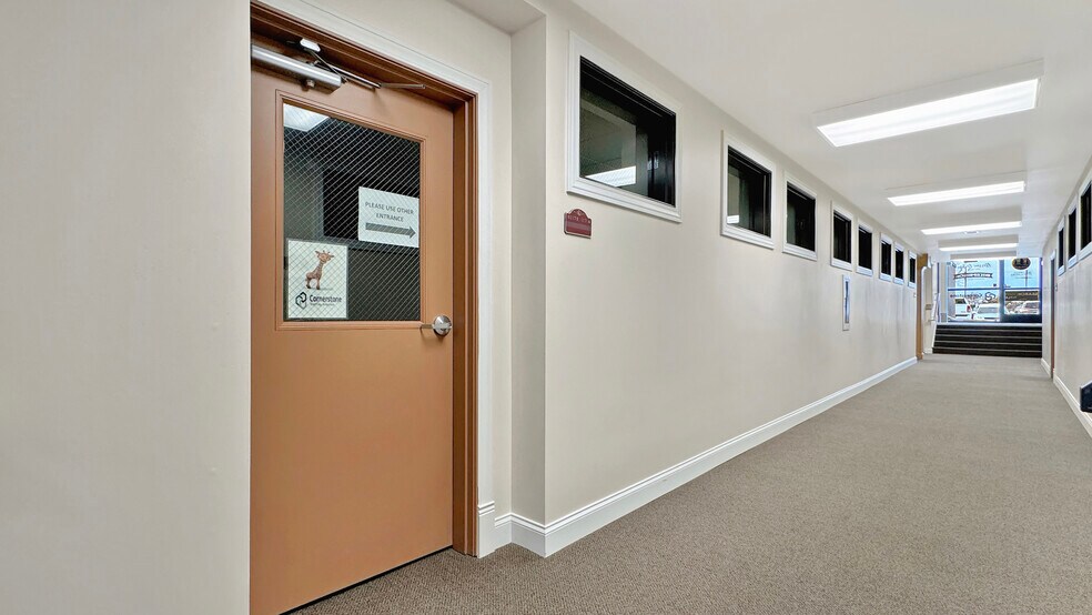 Primary Photo Of 117 N Mitchell St, Cadillac Medical For Lease