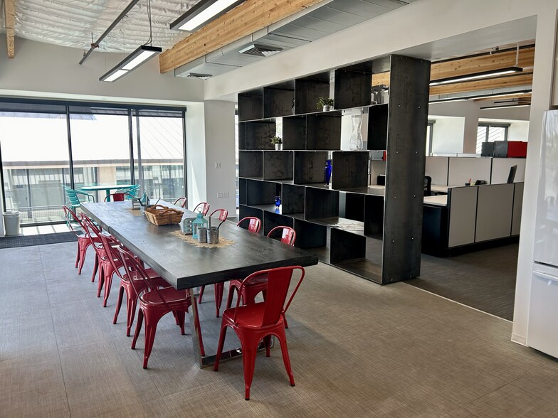 More Photos Of 6380 E Thomas Rd, Scottsdale Office For Lease