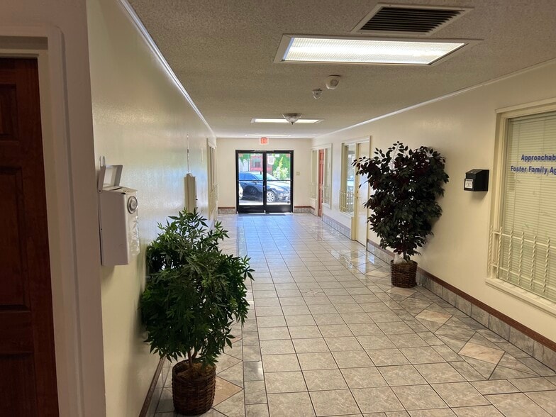 More Photos Of 1727 N St, Merced Office For Sale