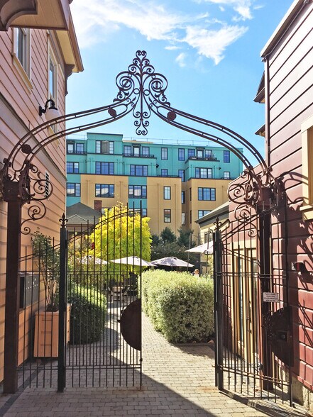 More Photos Of 1958B University Ave, Berkeley Freestanding For Lease