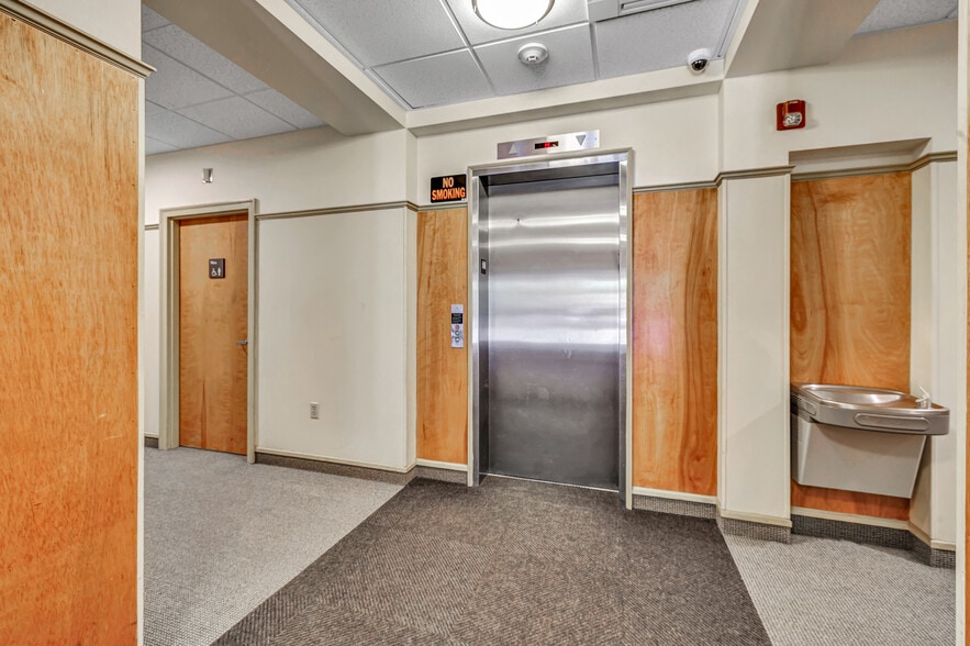 More Photos Of 1449 Old Waterbury Rd, Southbury Office For Sale