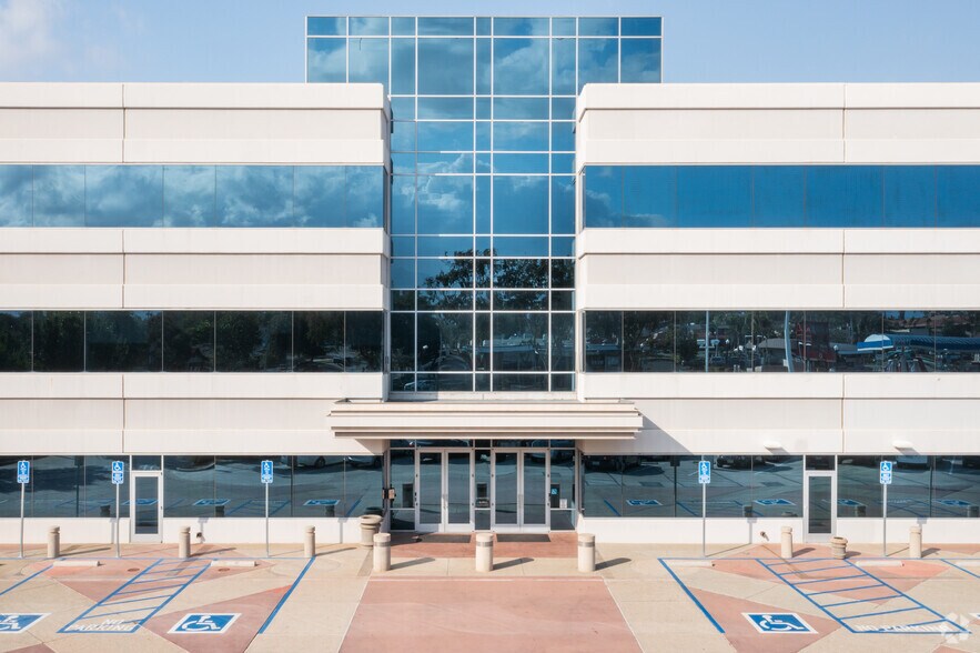 More Photos Of 200 S Main St, Corona Office For Lease