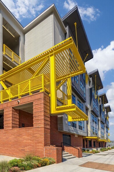 More Photos Of 1425 Winnifred St, Charlotte Apartments For Lease