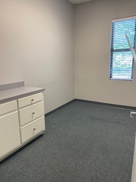 More Photos Of 335 Roselane St NW, Marietta Medical For Lease