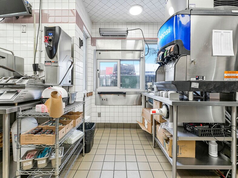 More Photos Of 51 Kaska Rd, Sherwood Park Fast Food For Sale