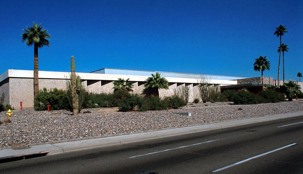 More Photos Of 3750 W Indian School Rd, Phoenix Warehouse For Lease