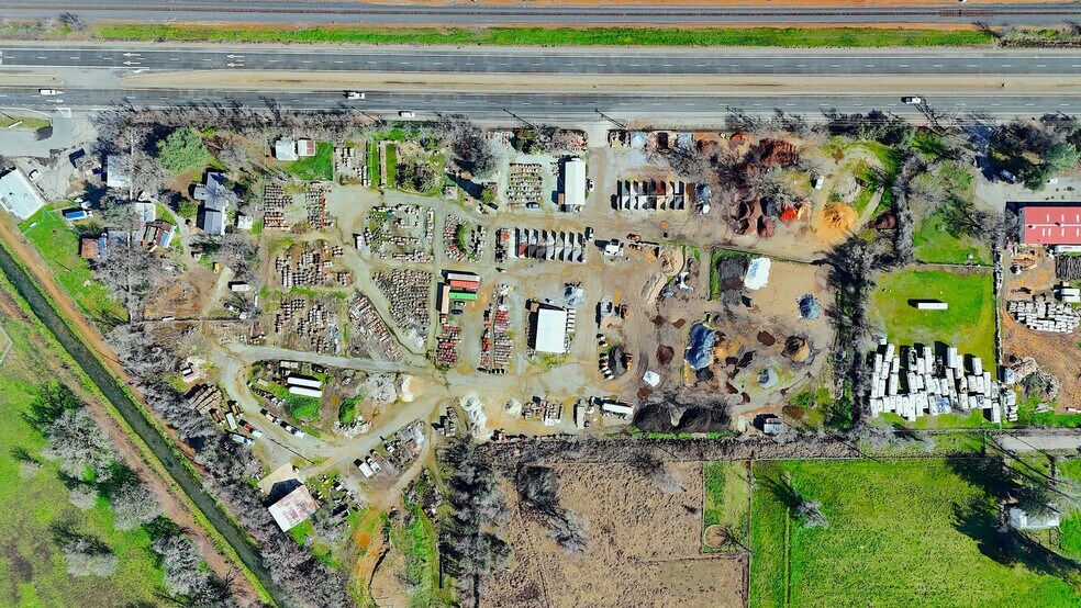 7086 State Highway 273, Anderson, CA 96007 Contractor Storage Yard