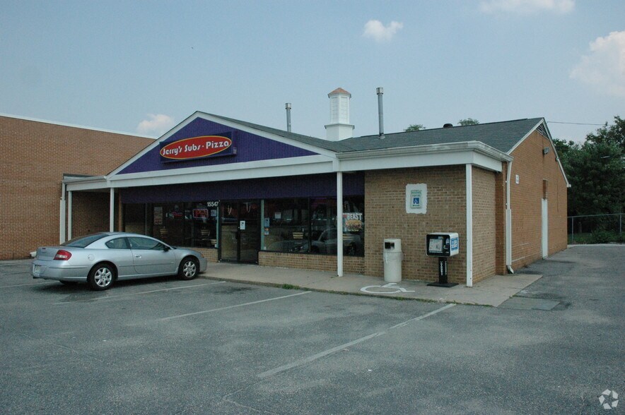 More Photos Of 15547 Old Columbia Pike, Burtonsville Restaurant For Lease