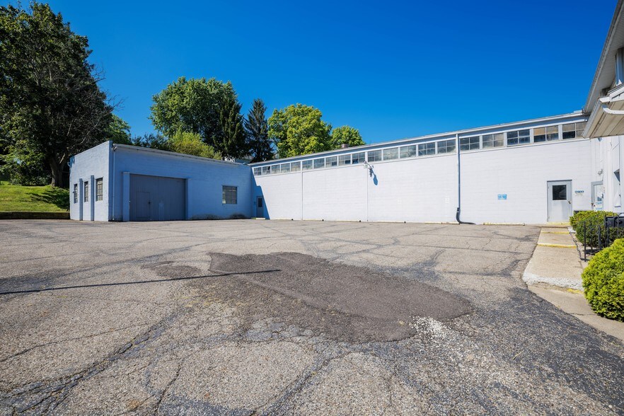 More Photos Of 283 N Main St, Fredericktown Industrial For Sale