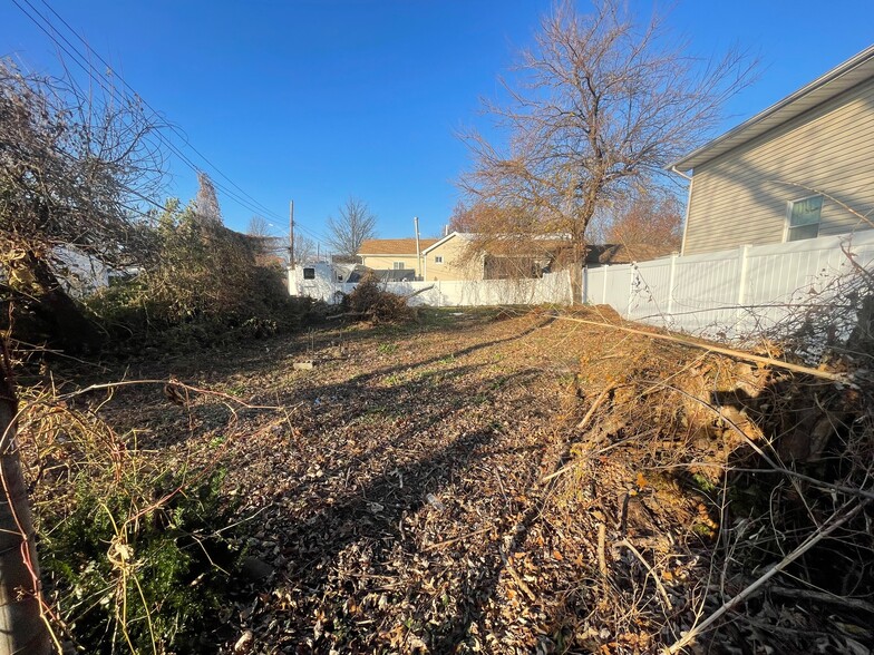 Primary Photo Of 1025 Harding Park, Bronx Land For Sale