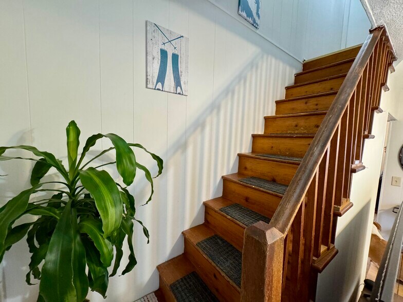 More Photos Of 24 West St, Lebanon Apartments For Sale