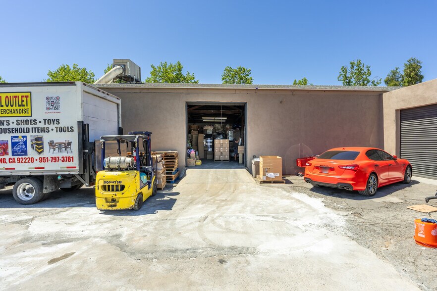 More Photos Of 2879 Main St, Riverside Warehouse For Lease