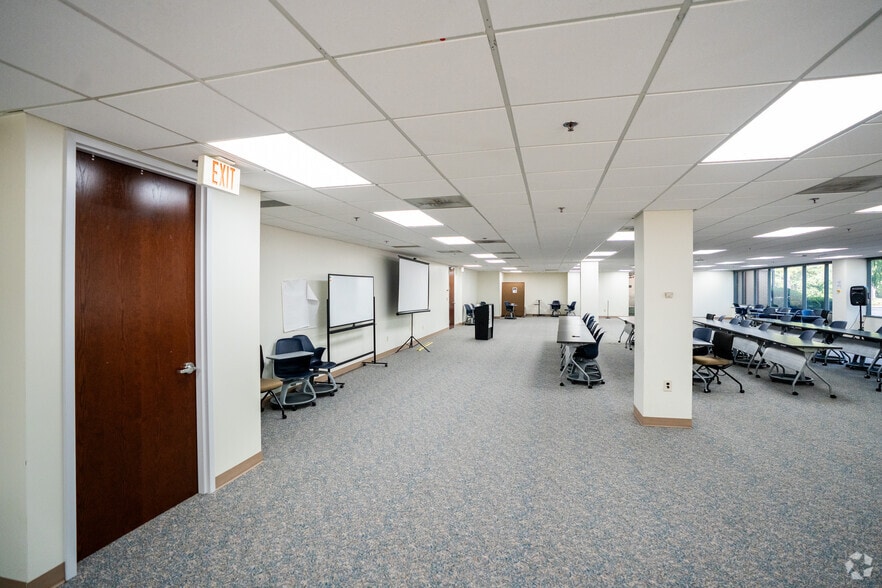 More Photos Of 2828 Croasdaile Dr, Durham Office For Sale