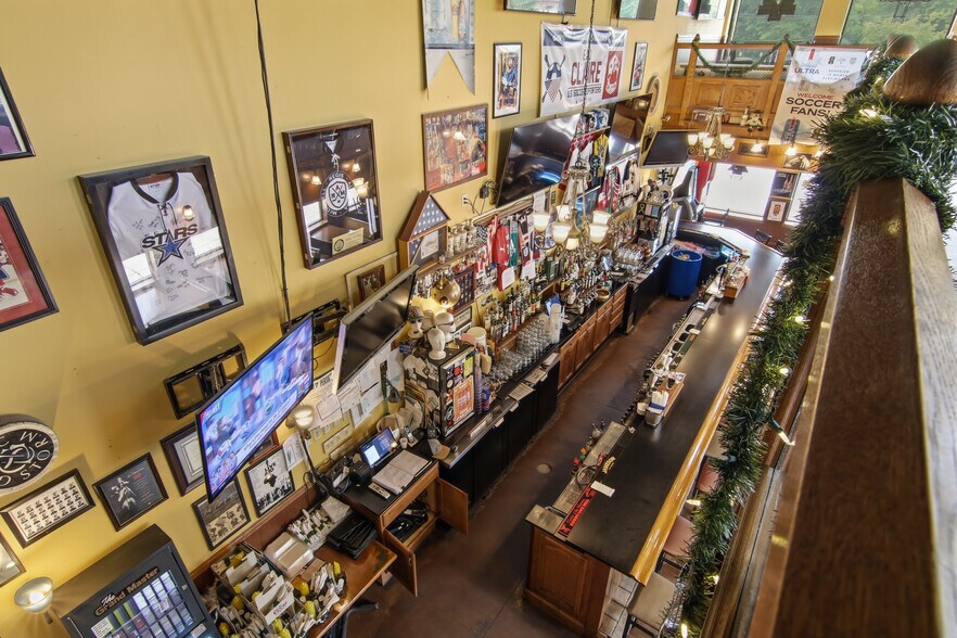 More Photos Of 442 Water St, Eau Claire Bar For Sale