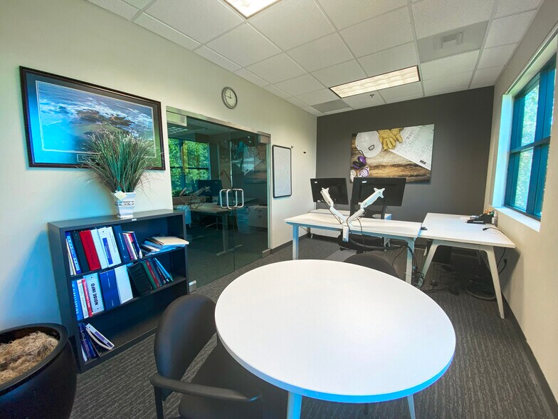 More Photos Of 14284 Danielson St, Poway Office For Lease