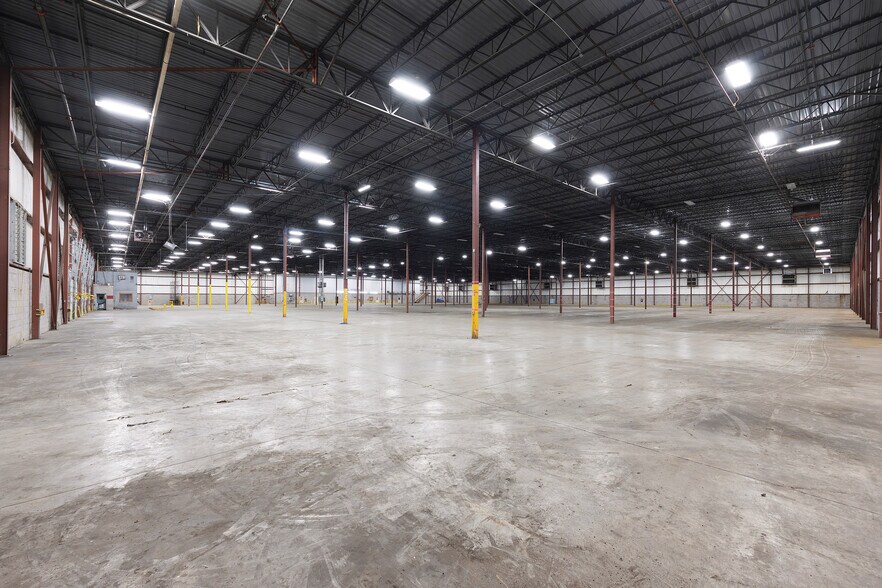 More Photos Of 479 Swanson Dr, Dresden Manufacturing For Lease