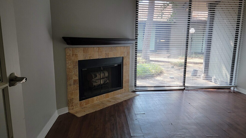 More Photos Of 14339 Torrey Chase Blvd, Houston Loft Creative Space For Lease