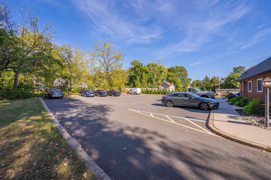 More Photos Of 150 W End Ave, Somerville Office For Lease