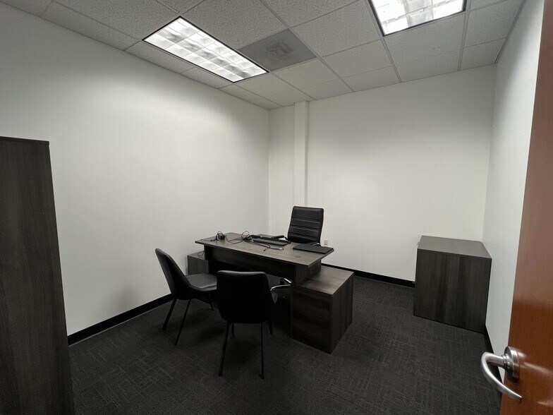 More Photos Of 4097 Trail Creek Rd, Riverside Light Manufacturing For Lease