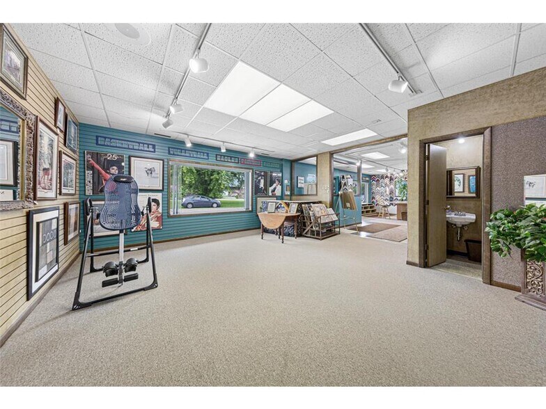 More Photos Of 206-208 Mineral Springs Rd, Owatonna Storefront Retail Office For Sale