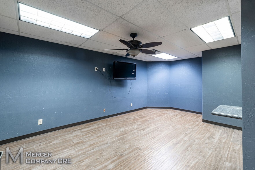 More Photos Of 1635 SE 29th St, Oklahoma City Warehouse For Sale