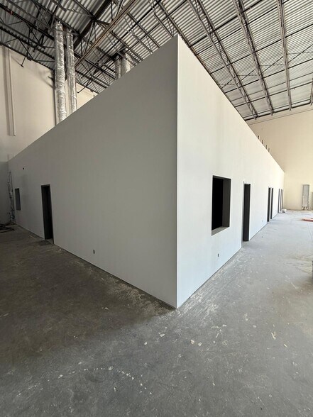 More Photos Of 115 Parkway Dr, Rincon Unknown For Lease