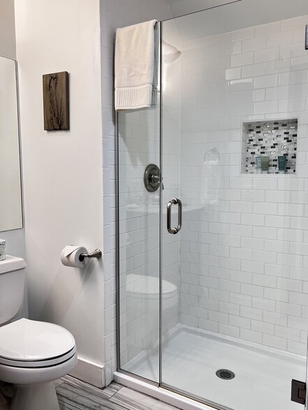 More Photos Of 3063 Bristol Rd, New Harbor Hospitality For Sale