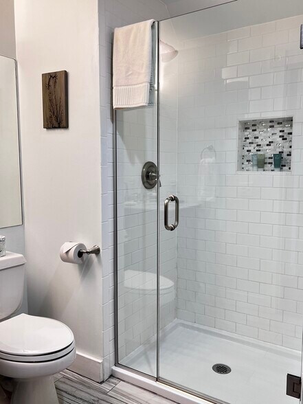 More Photos Of 3063 Bristol Rd, New Harbor Hospitality For Sale