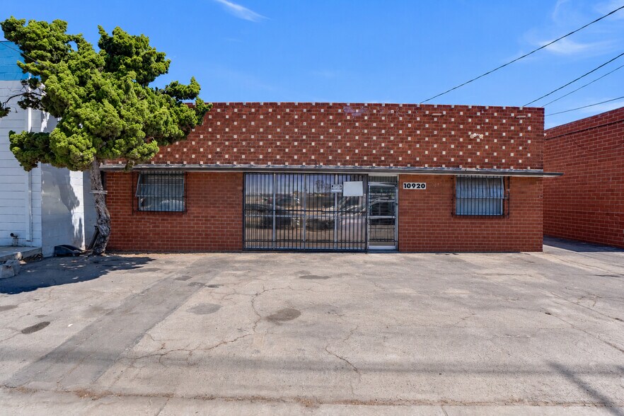 More Photos Of 10920 S La Cienega Blvd, Inglewood Warehouse For Sale