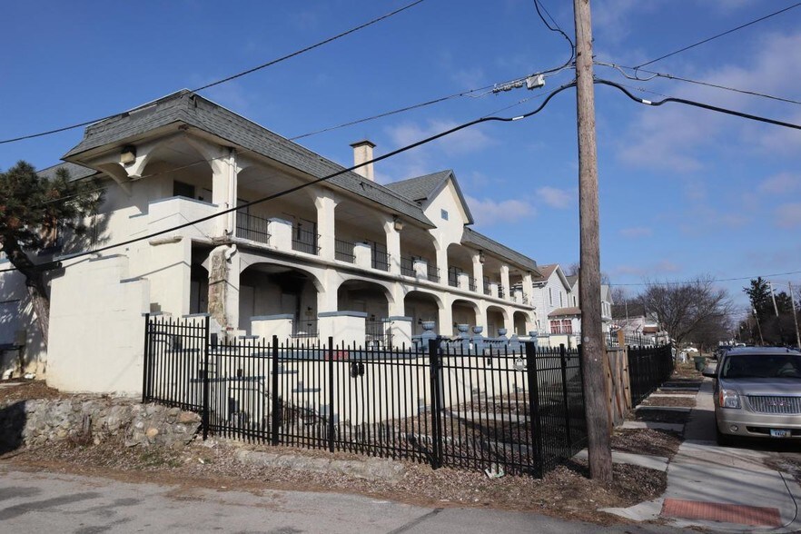 More Photos Of 377-387 Lechner Rd, Columbus Apartments For Sale